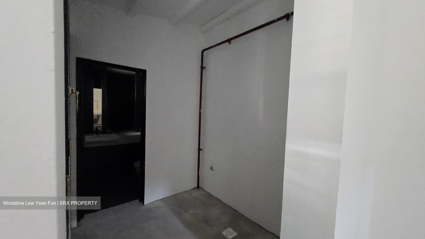 Jalan Pisang (D7), Shop House #489926551